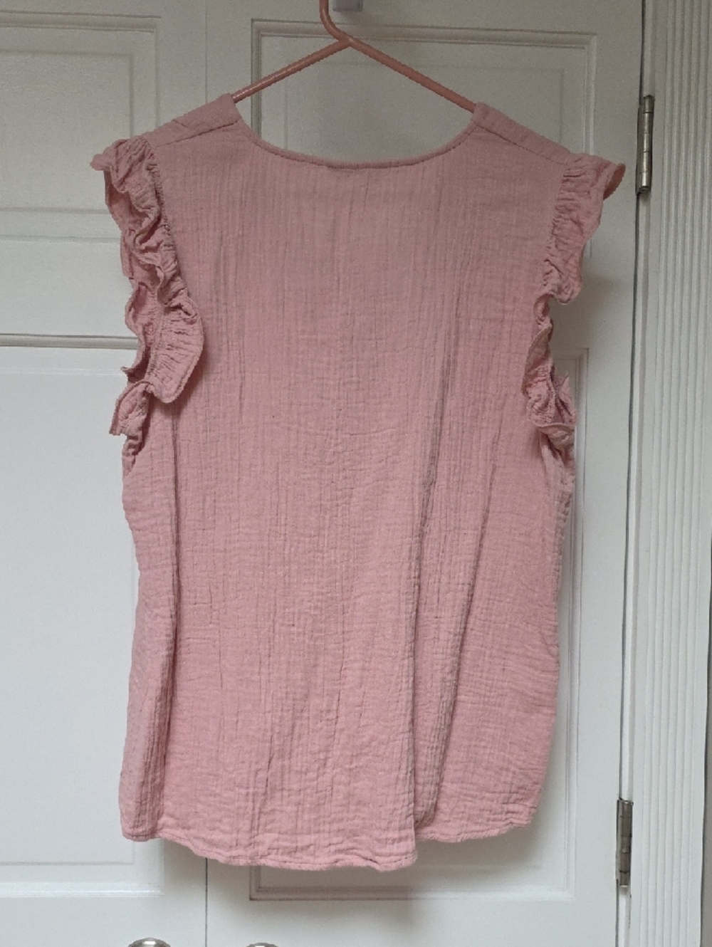 Pink Textured V-Neck Ruffle Sleeve Tank - Picture 3 of 4